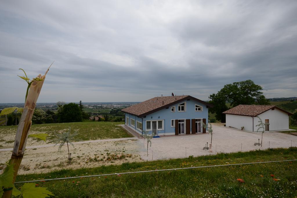 Agriturismo Le Essenze - Terrazza Sulla Romagna Чезена Екстериор снимка